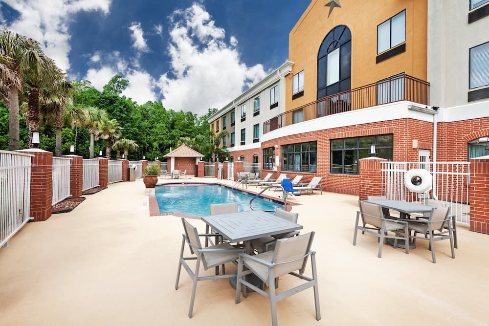 Holiday Inn Express Hotel & Suites Orange by IHG gallery photo in Orange, TX — image 31