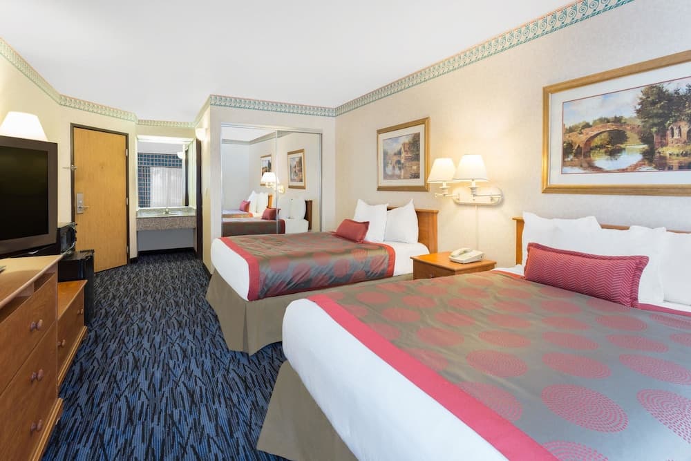 Ramada by Wyndham Kent Seattle Area gallery photo in Kent, WA — image 13