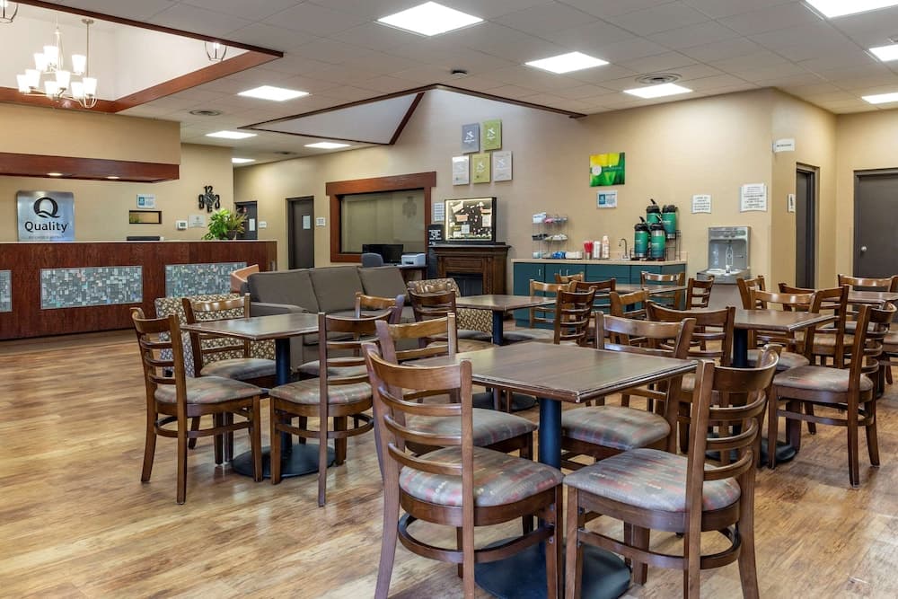 Quality Inn & Suites Zanesville City Center gallery photo in Zanesville, OH — image 15