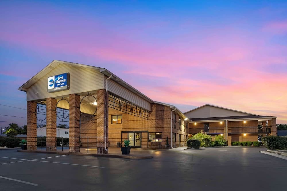 Best Western Shelbyville Inn and Suites Celebration Inn featured exterior or lobby in Shelbyville, TN — similar hotel