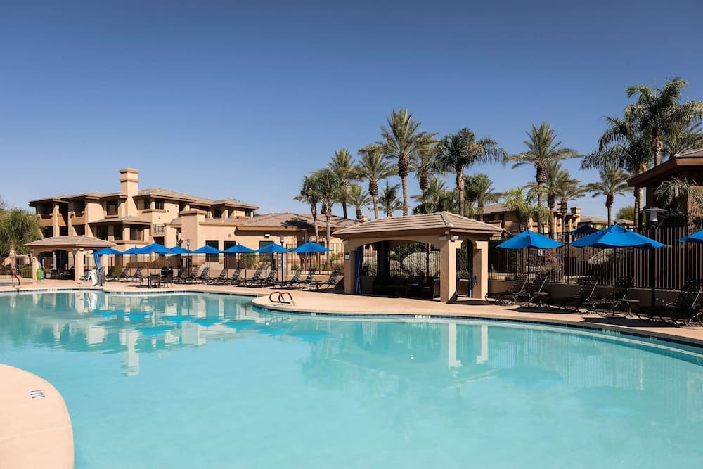 Hilton Vacation Club Scottsdale Links Resort featured exterior or lobby in Scottsdale, AZ — similar hotel