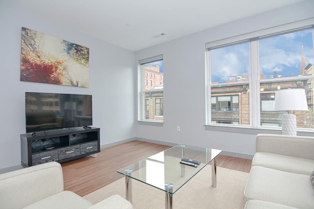 Global Luxury Suites Downtown Providence gallery photo in Providence, RI — image 74