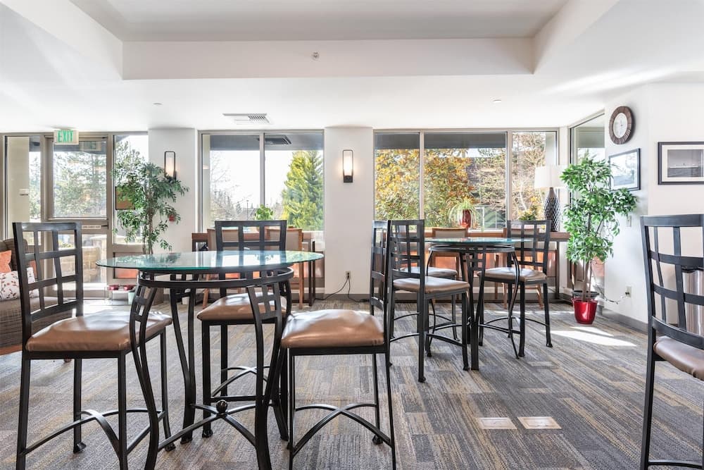 Marshall Suites Bainbridge Island, SureStay Collection by BW gallery photo in Bainbridge, WA — image 10