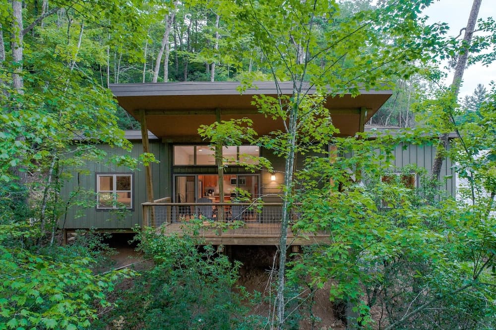 Pilot Cove Forest Lodging — hotel in Forest, Mississippi
