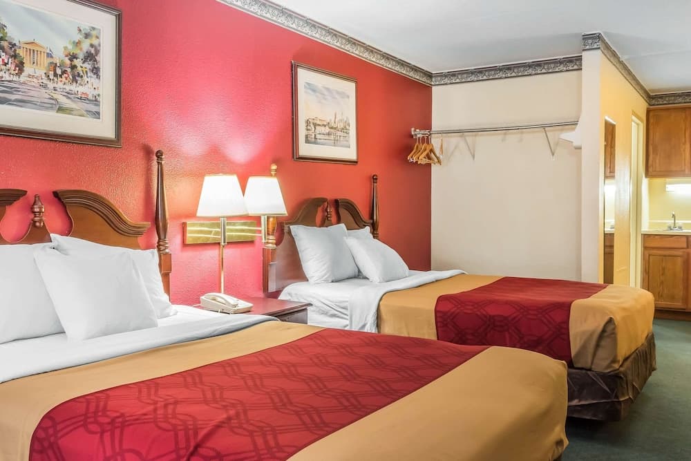 Econo Lodge Reading Airport gallery photo in Reading, PA — image 14