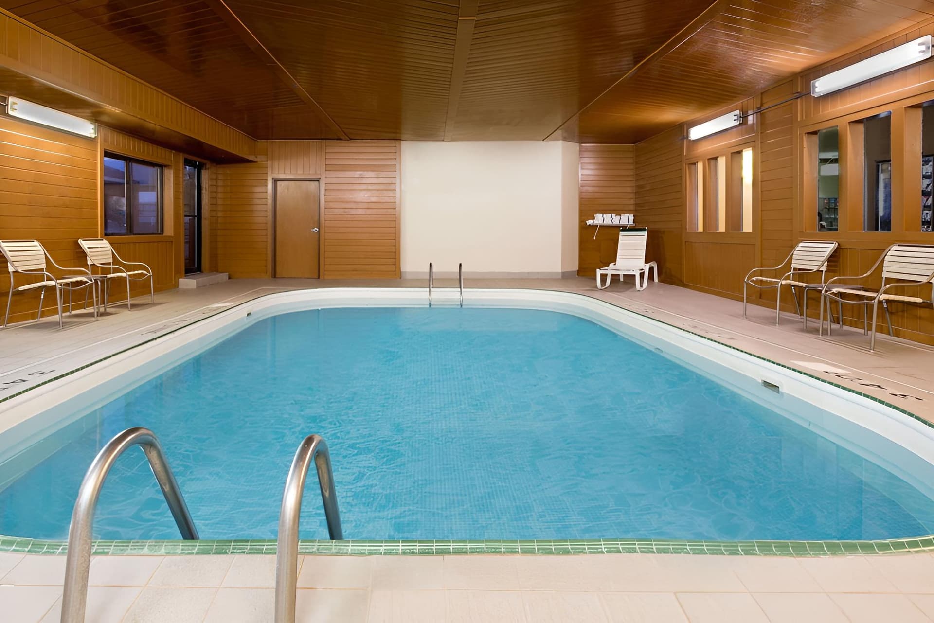 Baymont by Wyndham Waterloo gallery photo in Waterloo, IA — image 9