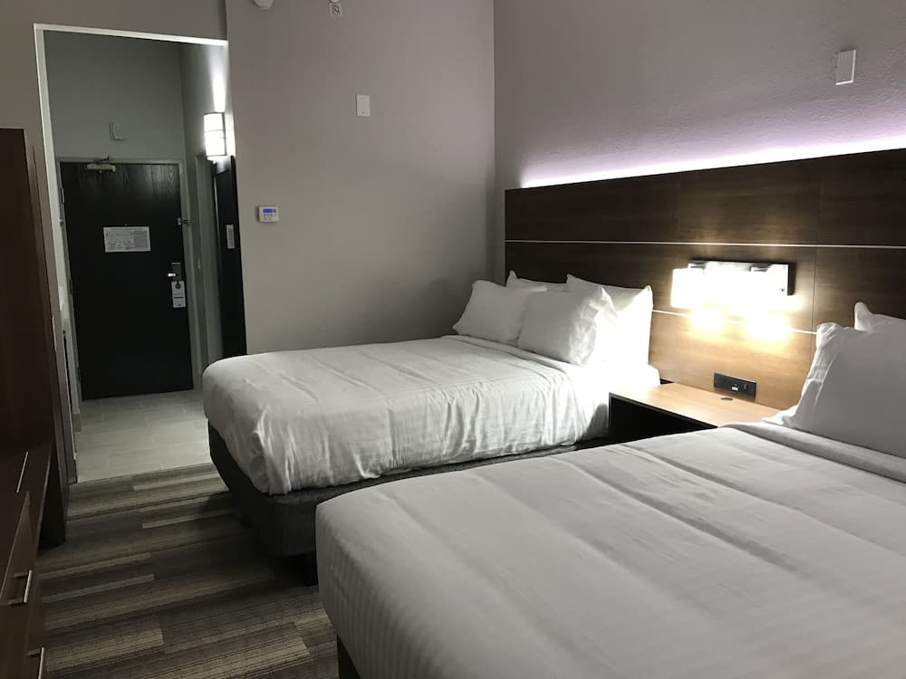 Holiday Inn Express Naples South I-75 by IHG interior in Naples, FL — gallery photo 2