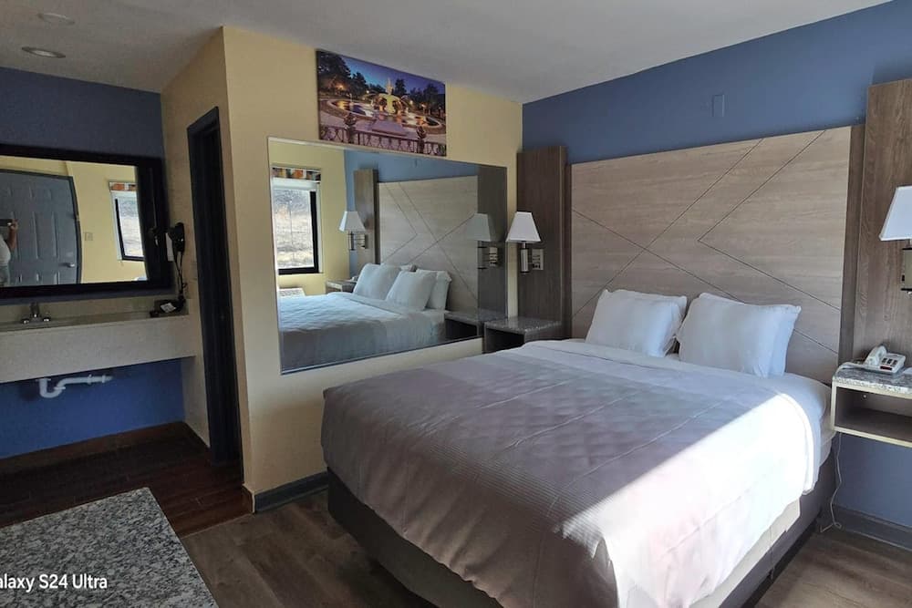 Quality Inn & Suites East Point - Atlanta Area featured exterior or lobby in Atlanta, GA — similar hotel