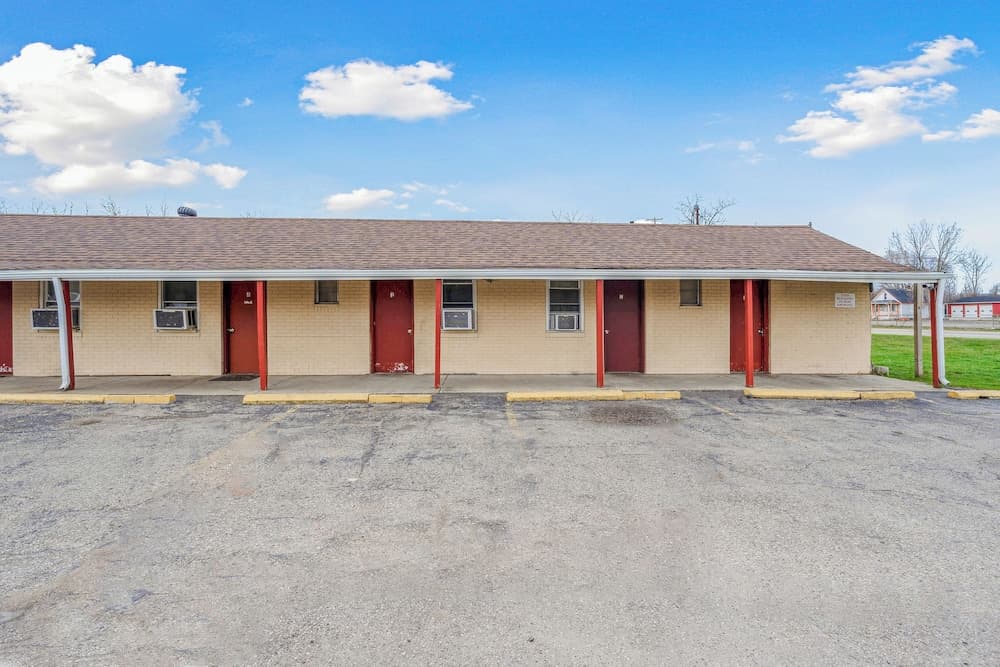 Flint Motel by OYO MI Near I-475 gallery photo in Flint, MI — image 22