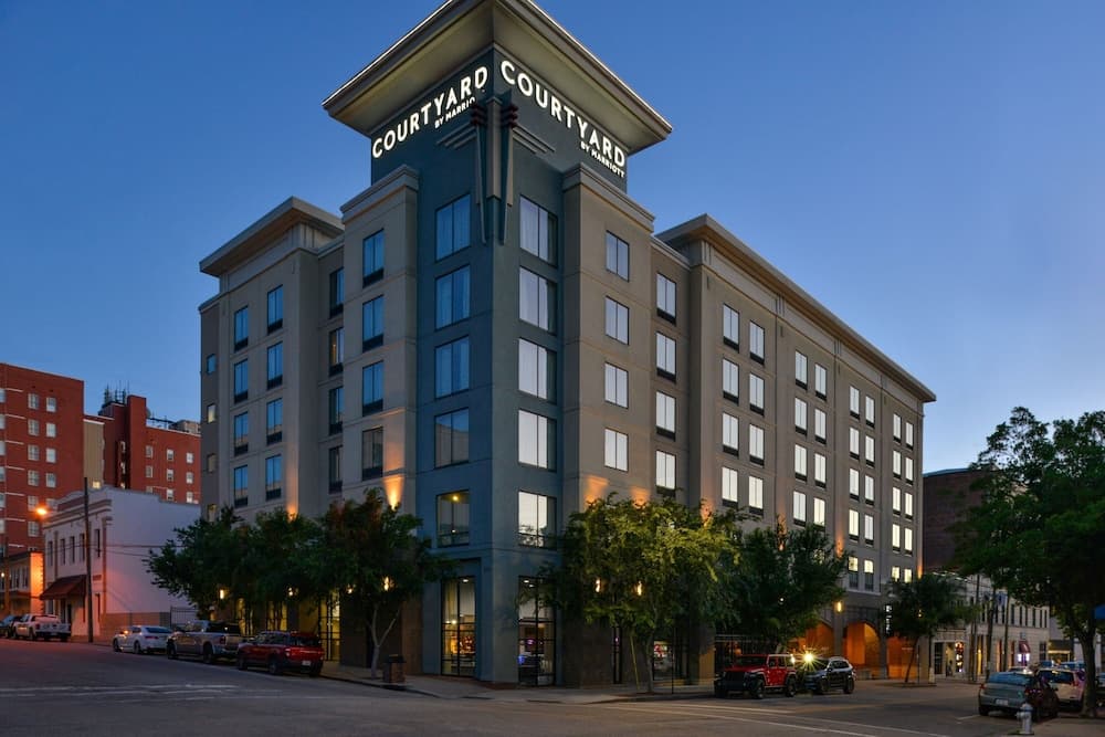 Courtyard by Marriott Wilmington Downtown/Historic District featured exterior or lobby in Wilmington, NC — similar hotel