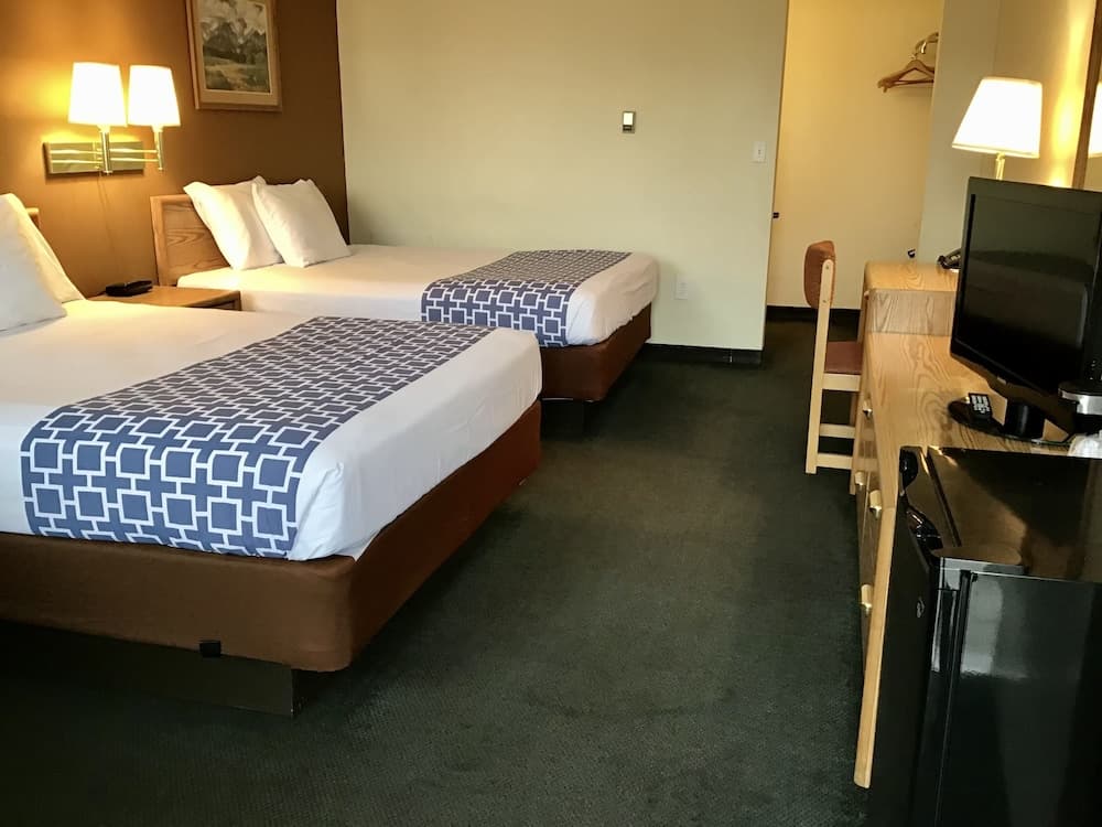 Travelodge by Wyndham Powell property views in Powell, WY — gallery photo 3