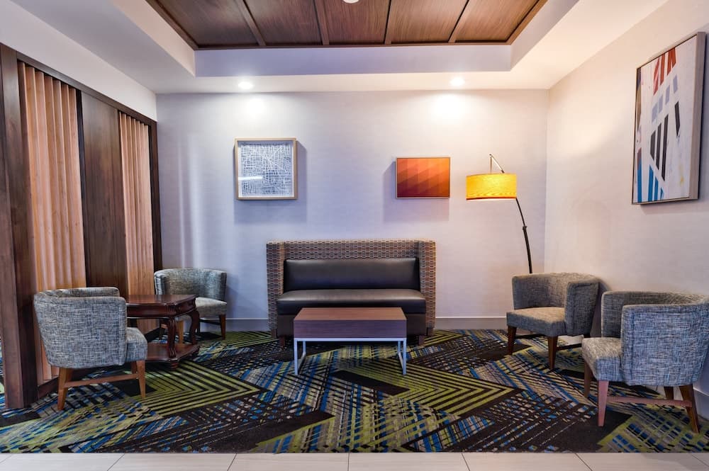 Holiday Inn Express Hotel & Suites Goshen by IHG gallery photo in Goshen, IN — image 36