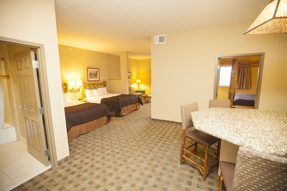 Great Wolf Lodge Traverse City interior in Traverse City, MI — gallery photo 2