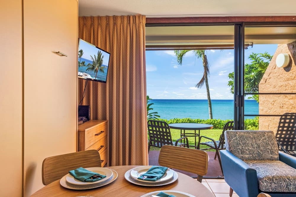 Kuleana Club - 404 featured exterior or lobby in Lahaina, HI — similar hotel