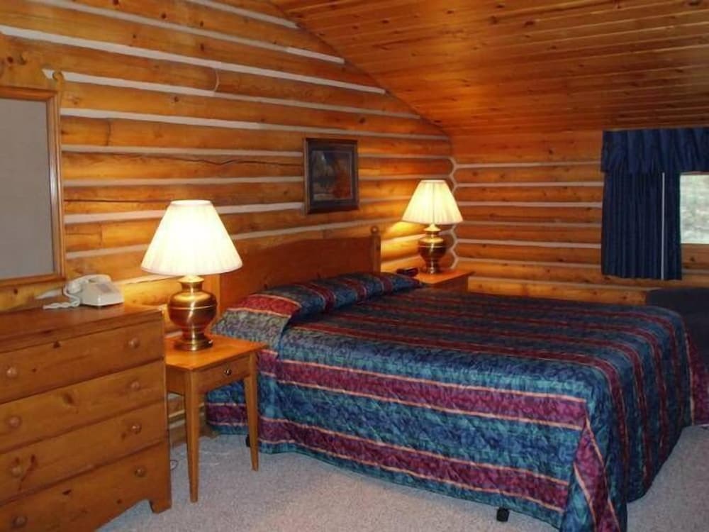 Pelican Greens property views in Pequot Lakes, MN — gallery photo 3