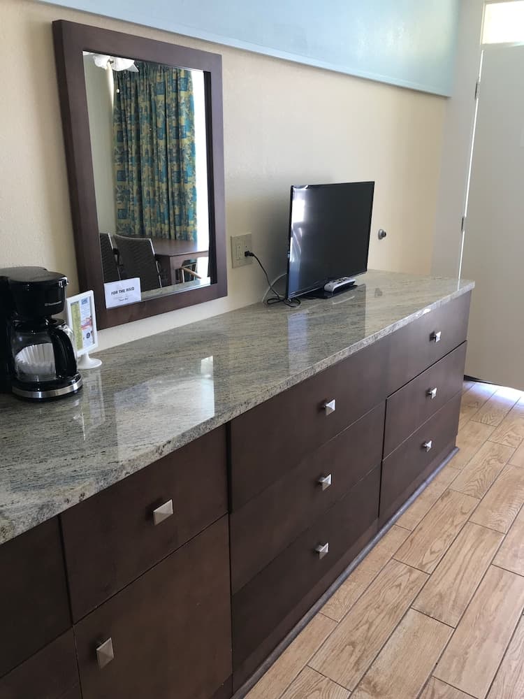 Paradise Oceanfront Resort property views in Wildwood Crest, NJ — gallery photo 3