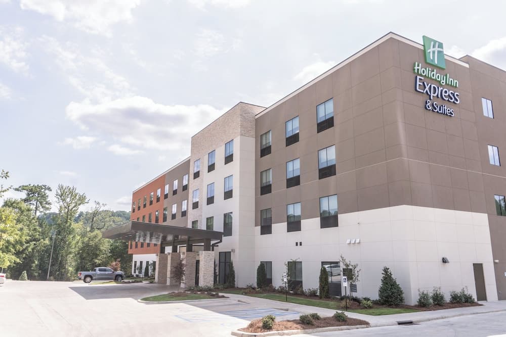 Holiday Inn Express & Suites Birmingham - Homewood by IHG featured exterior or lobby in Birmingham, AL — similar hotel