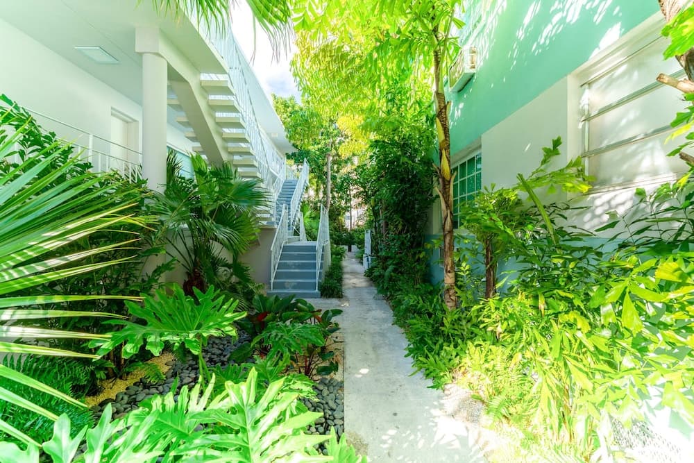 TWO Bedroom Apartment property views in Miami Beach, FL — gallery photo 3