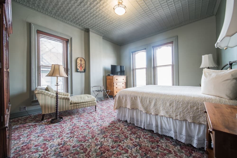 The Black Hawk Hotel gallery photo in Cedar Falls, IA — image 36