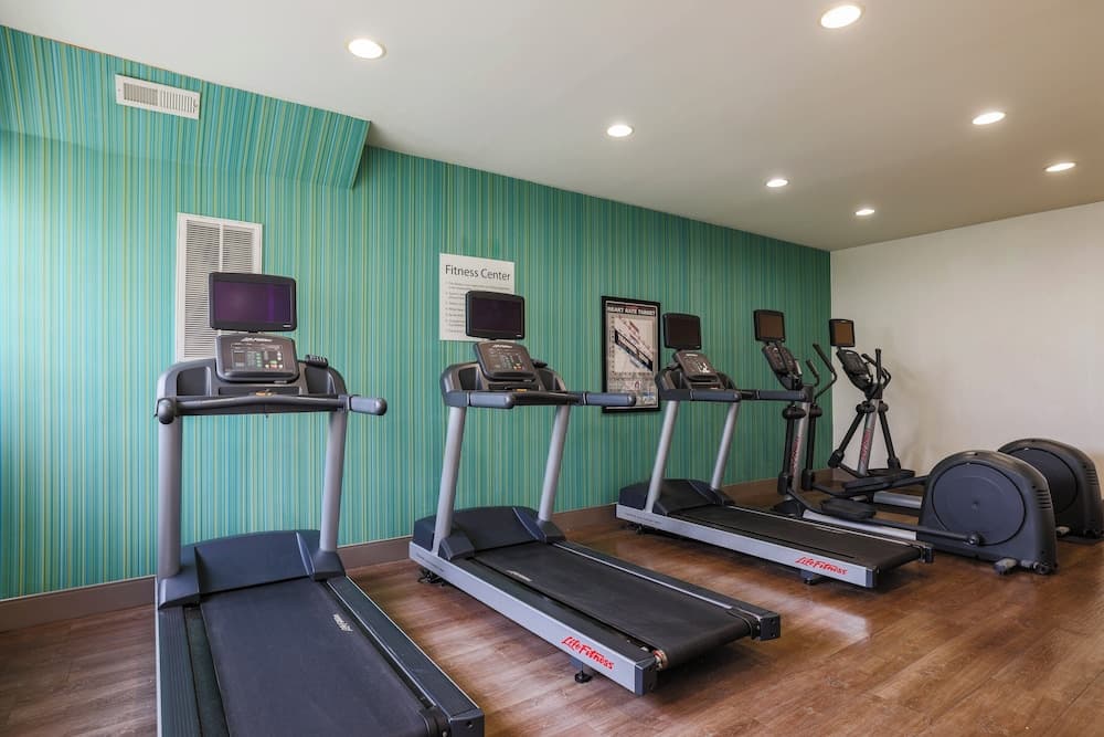 Holiday Inn Express Burlington by IHG gallery photo in Burlington, NC — image 24