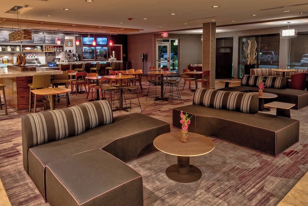 Courtyard by Marriott Austin Northwest/Lakeline interior in Austin, TX — gallery photo 2