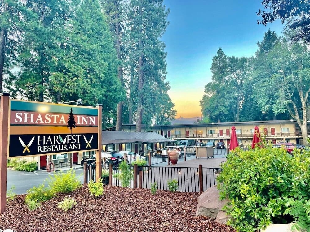 Shasta Inn featured exterior or lobby in Mount Shasta, CA — similar hotel