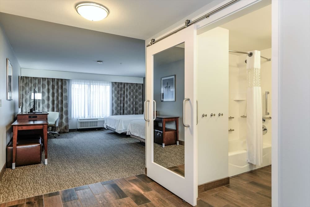 Hampton Inn Brighton gallery photo in Brighton, MI — image 76
