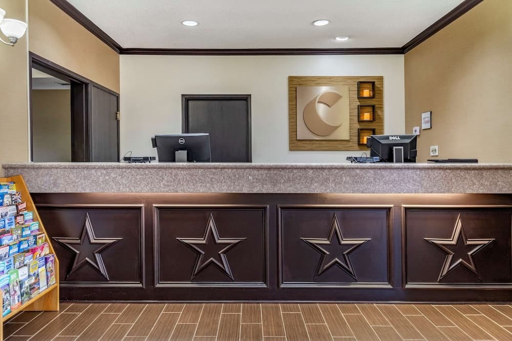 Comfort Inn & Suites Texas Hill Country property views in Boerne, TX — gallery photo 3