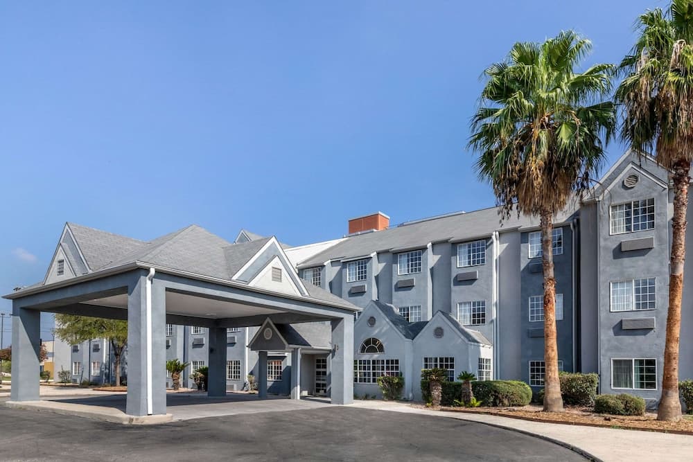 Days Inn by Wyndham San Antonio Downtown featured exterior or lobby in San Antonio, TX — similar hotel