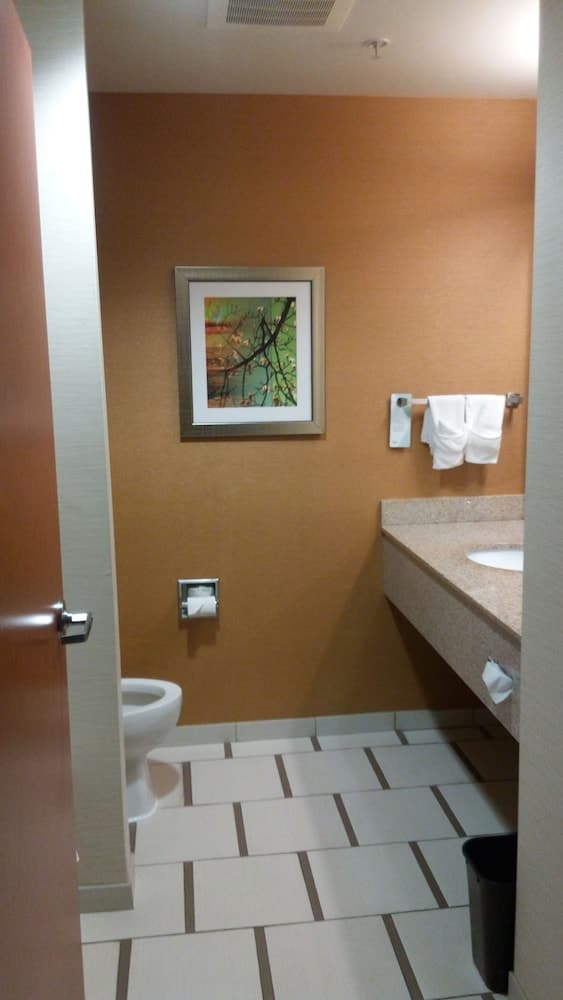 Fairfield Inn & Suites by Marriott Tifton property views in Tifton, GA — gallery photo 3