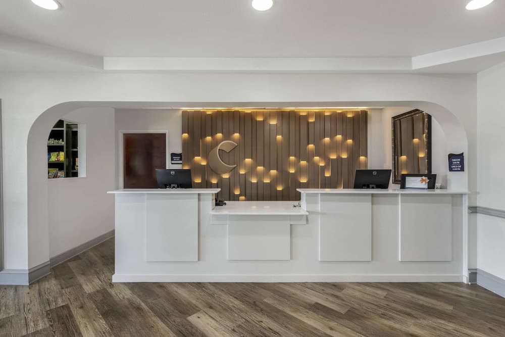 Comfort Inn & Suites Andrews interior in Andrews, TX — gallery photo 2