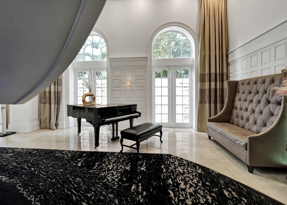 Alexander Hotel interior in Miami Beach, FL — gallery photo 2
