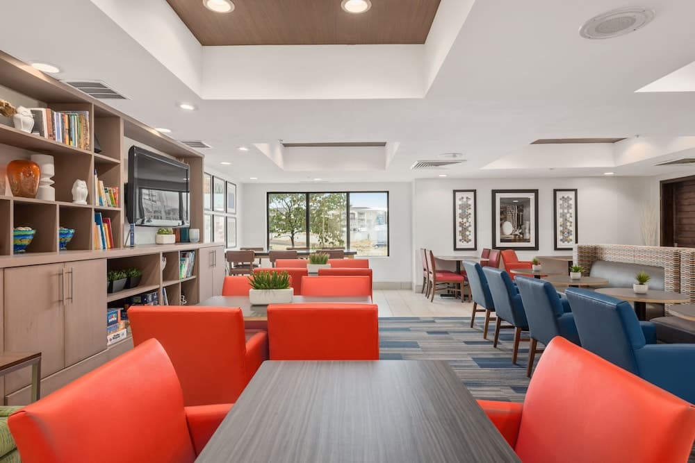 Holiday Inn Express Hotel and Suites West Valley by IHG gallery photo in West Valley City, UT — image 18