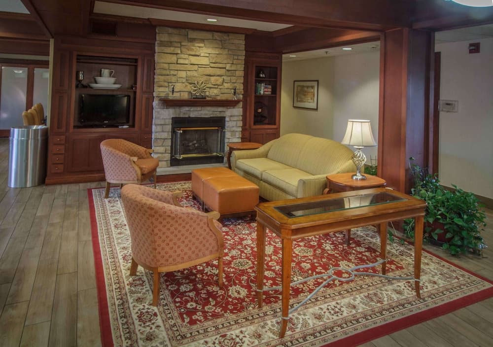 Hampton Inn South Haven property views in South Haven, MI — gallery photo 3