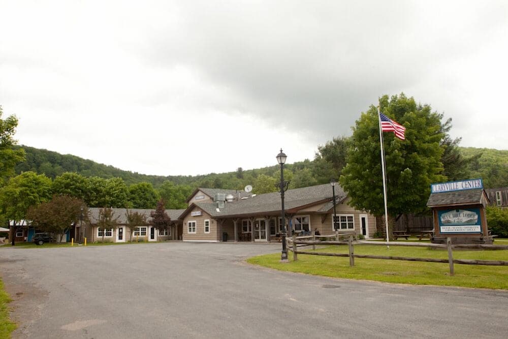 Blue Hill Lodge gallery photo in Claryville — image 5