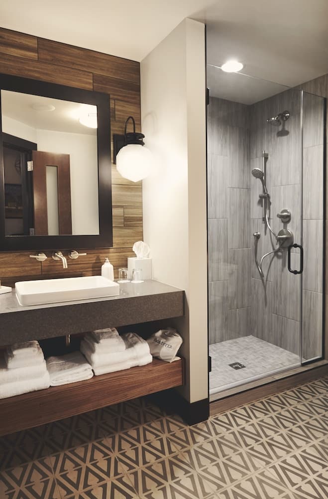 Hotel Vandivort gallery photo in Springfield, MO — image 16