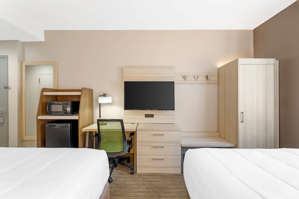 Country Inn & Suites by Radisson, Staten Island gallery photo in Staten Island, NY — image 20