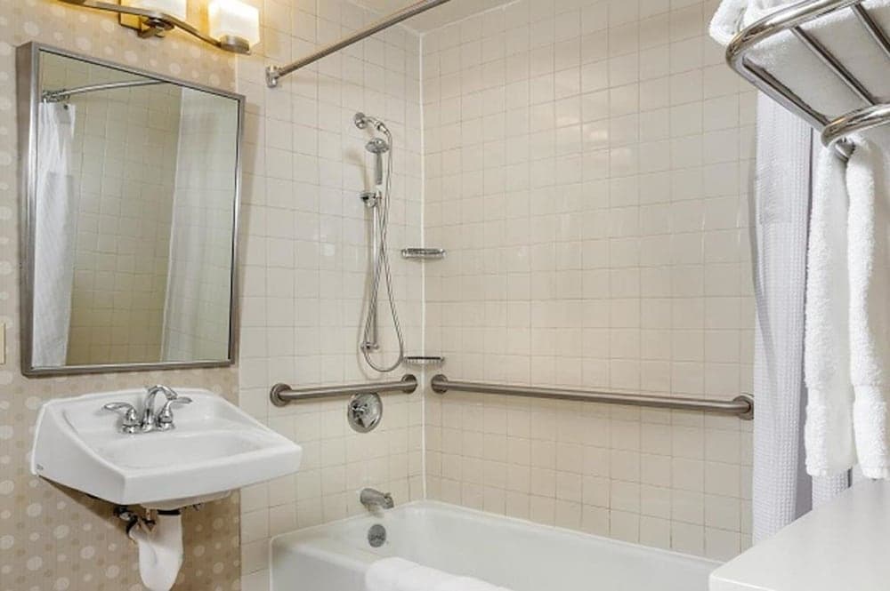 FairBridge Hotel by Concord Plaza gallery photo in Concord, CA — image 6