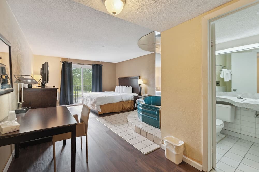 Miami Suites Hotel gallery photo in Toledo, OH — image 27