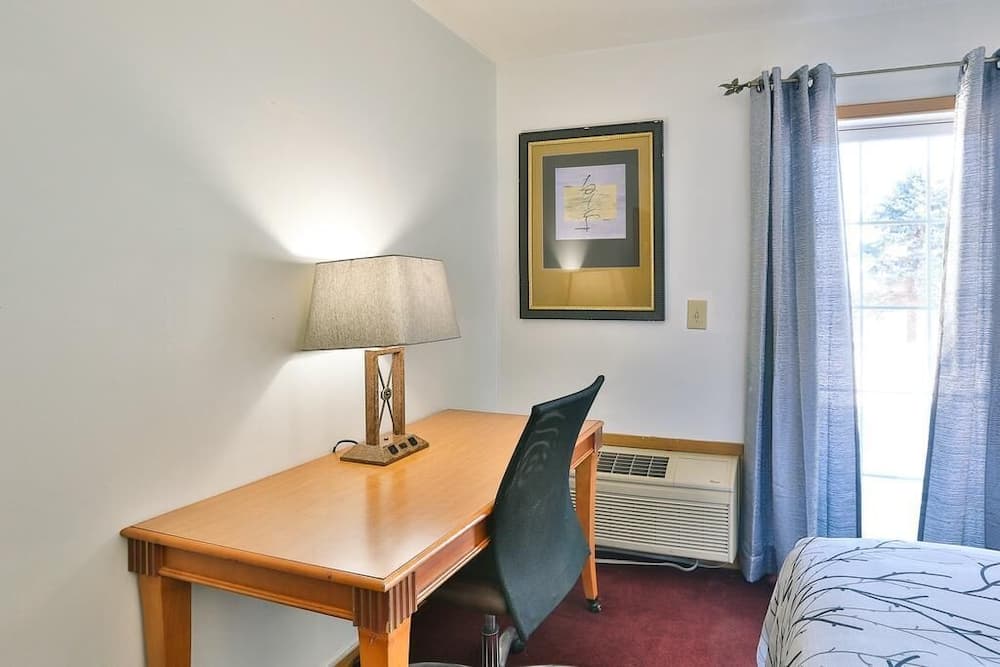 Amerivu Inn And Suites New Richmond gallery photo in New Richmond, WI — image 16