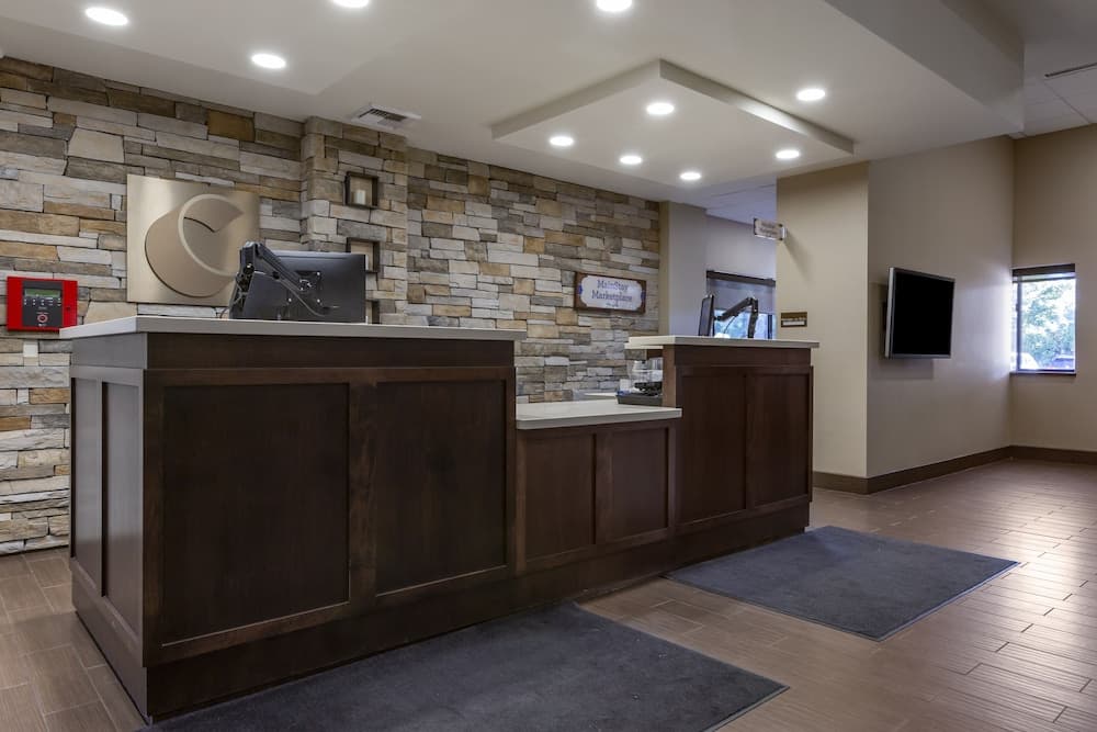 Comfort Inn & Suites Coeur d'Alene interior in Coeur d'Alene, ID — gallery photo 2