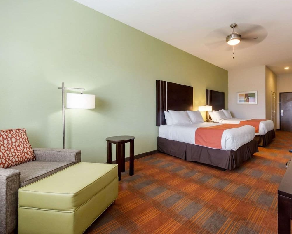 Garner Hotel Victoria - East by IHG property views in Victoria, TX — gallery photo 3