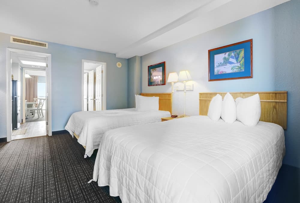 Sand Dunes Tower Suites and Villas property views in Myrtle Beach, SC — gallery photo 3