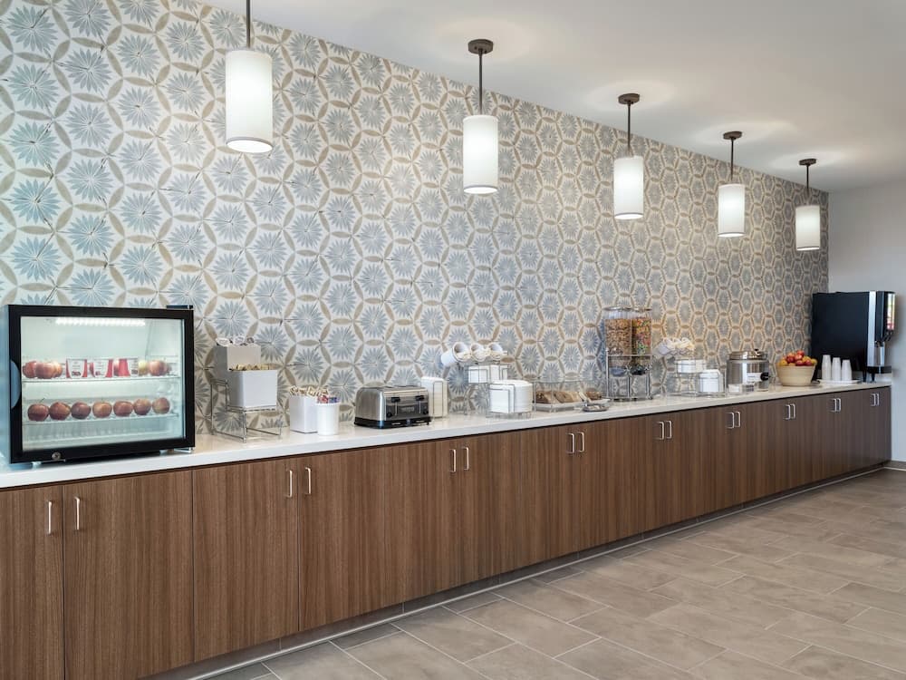La Quinta Inn And Suites By Wyndham Lincoln gallery photo in Lincoln, CA — image 10