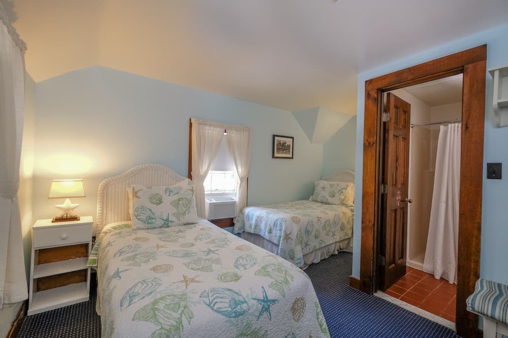 Pequot Hotel gallery photo in Oak Bluffs, MA — image 45