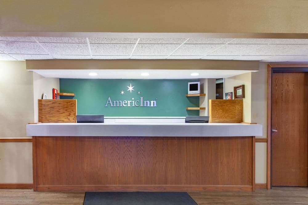 AmericInn by Wyndham Hutchinson interior in Hutchinson, MN — gallery photo 2