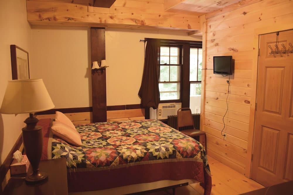 The Baseball Hotel gallery photo in Richfield Springs, NY — image 13
