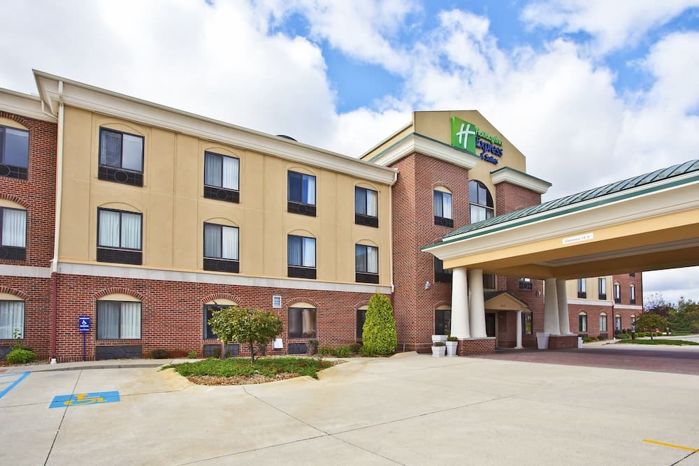Holiday Inn Express Hotel & Suites Goshen by IHG featured exterior or lobby in Goshen, IN — similar hotel