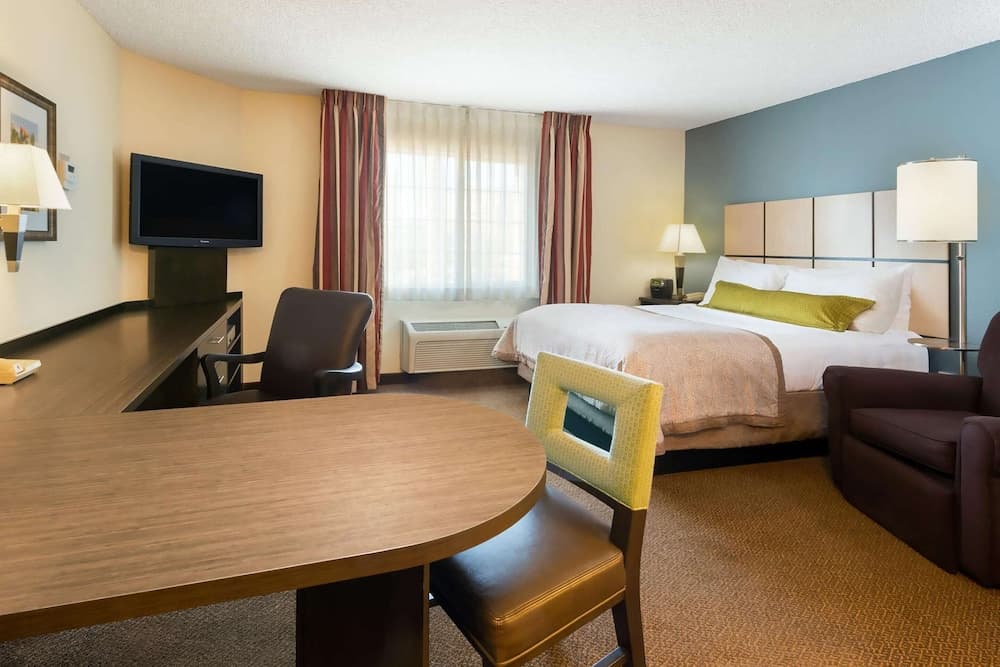 MainStay Suites Wichita Northeast property views in Wichita, KS — gallery photo 3