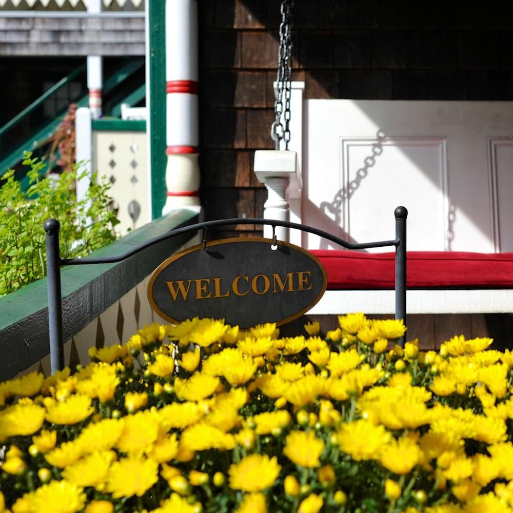Pequot Hotel gallery photo in Oak Bluffs, MA — image 23